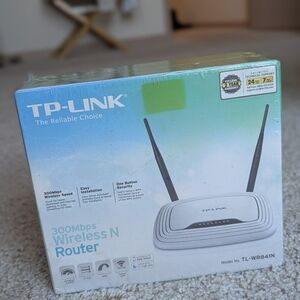 TP-Link TL-WR841N Wireless-N Router 2.4GHz 300Mbps - Sealed, New in Box